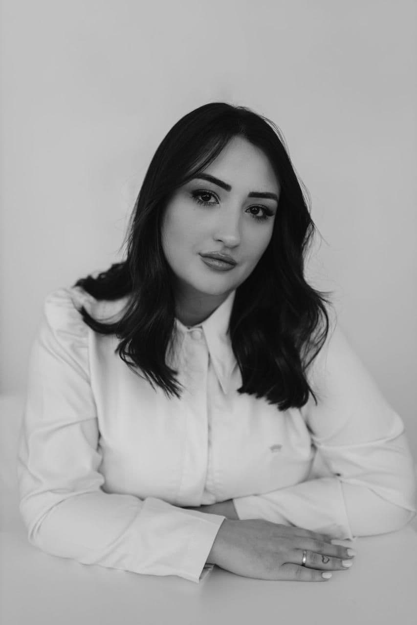 Retrato da Dra. Mariana Almeida